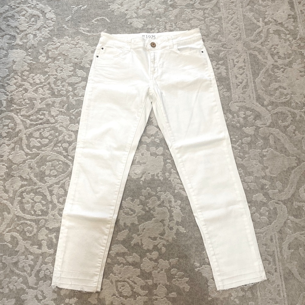 *BOGO FREE* Zara Basic White denim Jeans